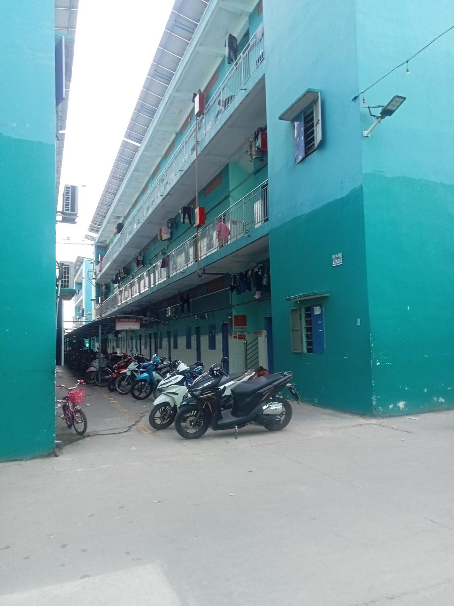 Hostel Cu Xa Hung Loi Xom Ben San Exterior foto